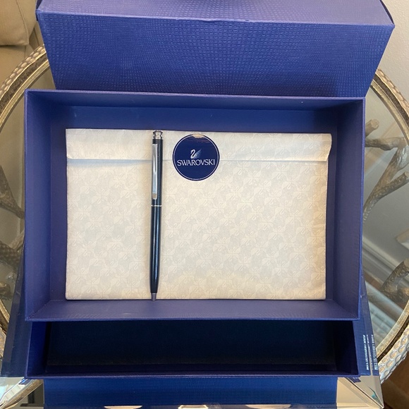 Genuine Swarovski Passport Wallet - Picture 7 of 11